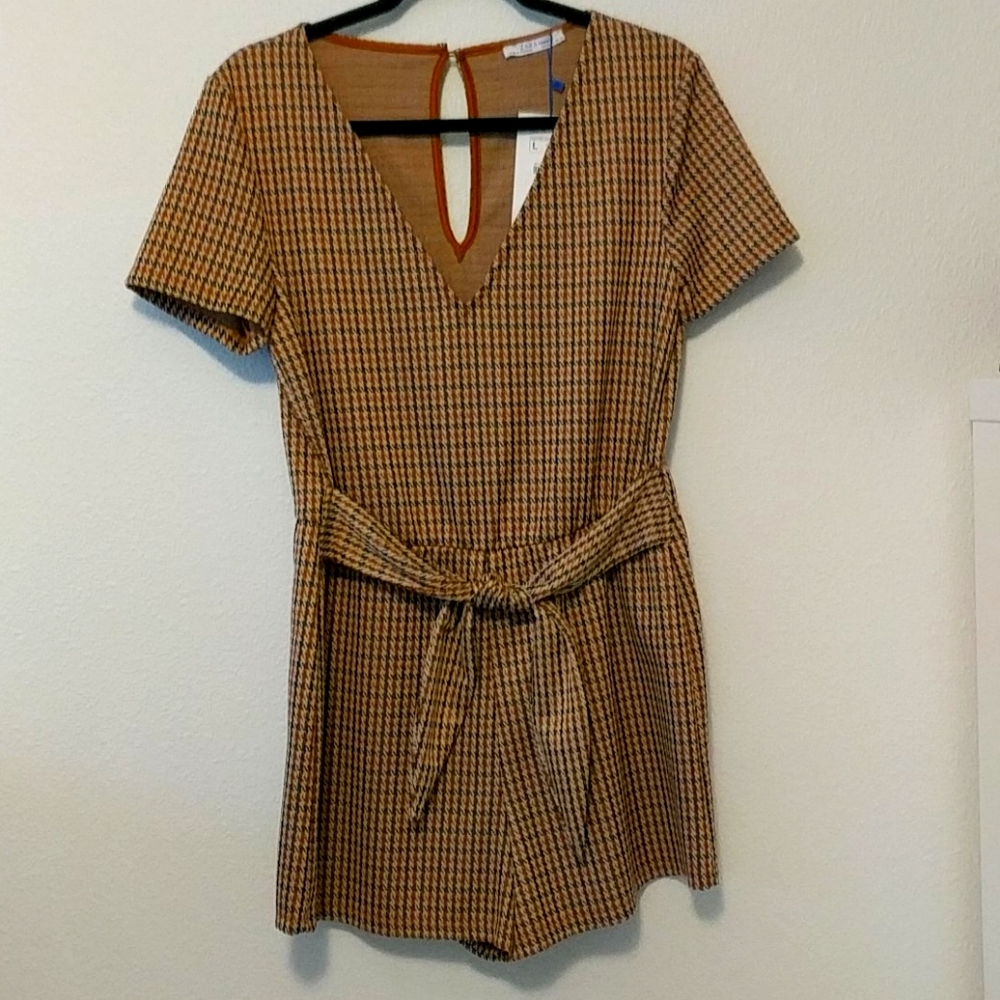 Zara Trafaluc printed tie front romper